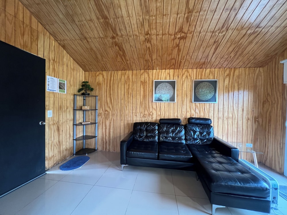 Cabin, 2 Bedrooms (05) photo 3