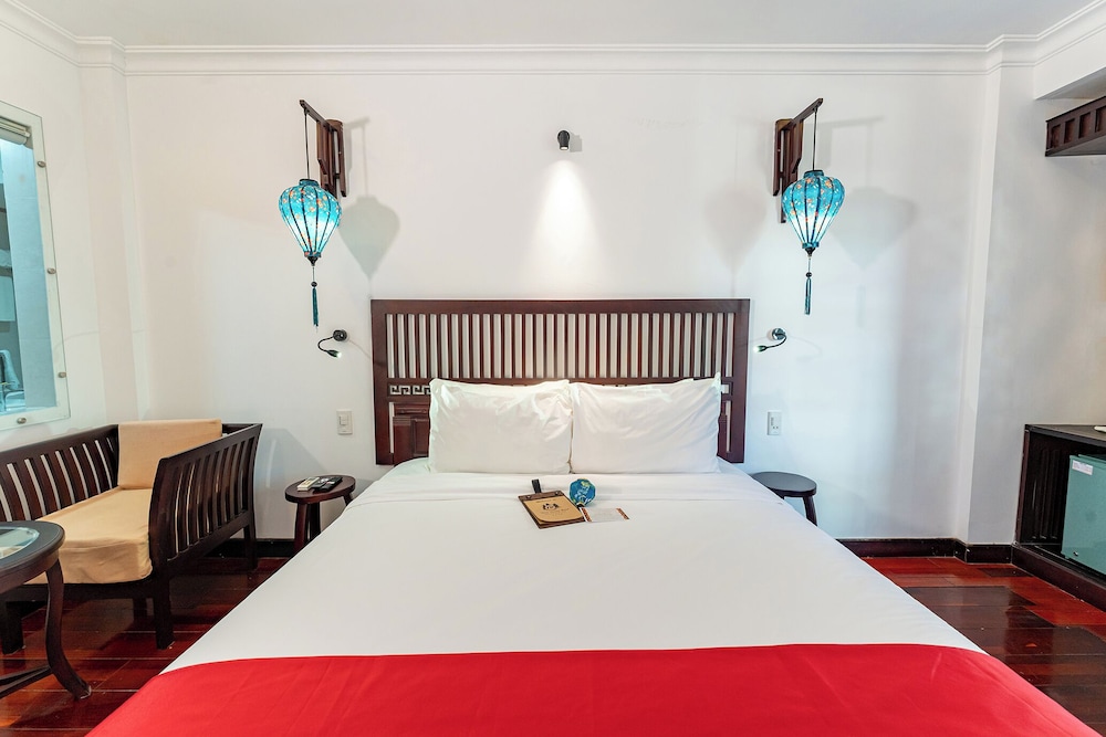 Deluxe Double Room - Photo 23
