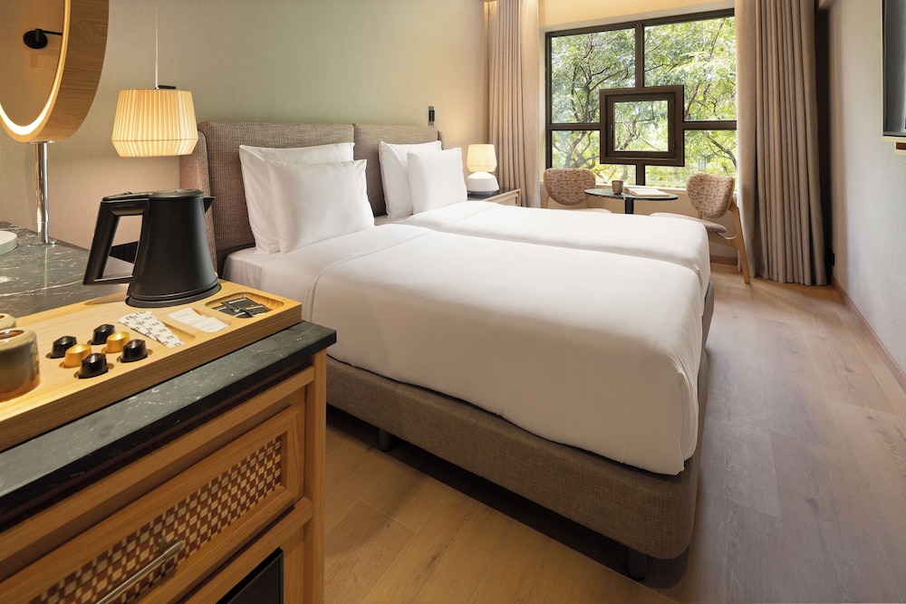 Double or Twin Room, City View (Cool) photo 3
