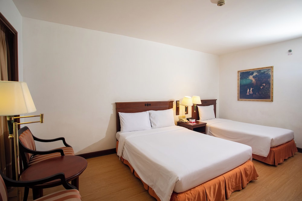 Superior Room, Executive Level photo 3
