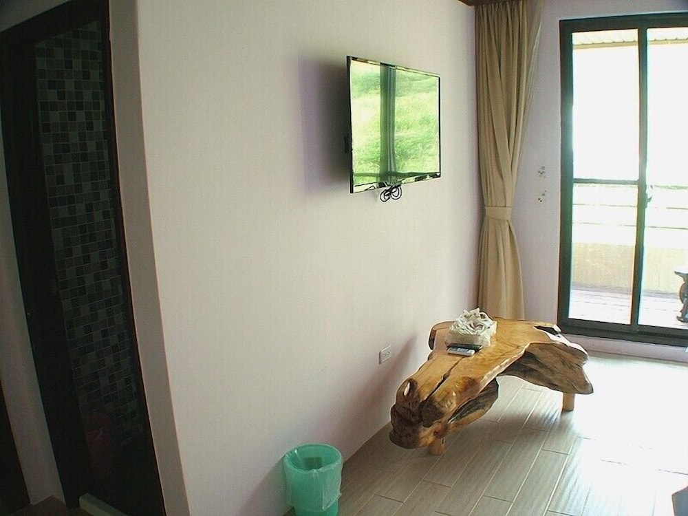 Design Double Room, 1 Queen Bed, Ocean View photo 3