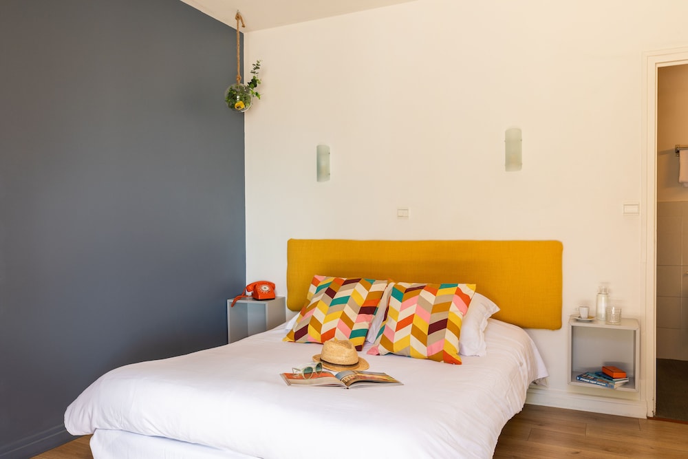 Classic Double or Twin Room photo 3