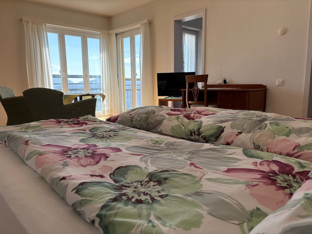 Superior Studio, Balcony, Lake View
