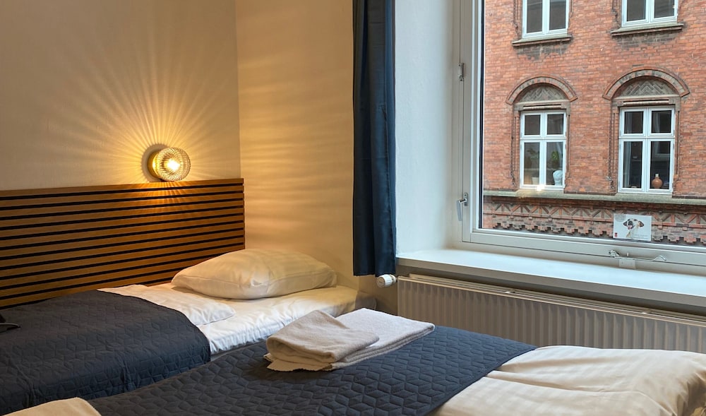 Standard Double Room - Photo 5