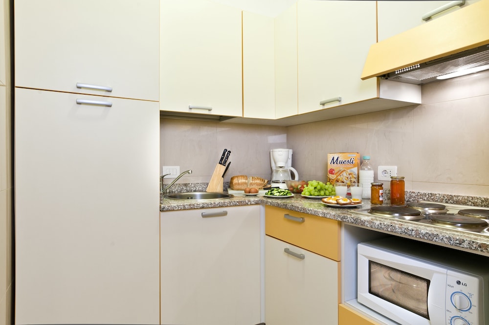 Superior Apartment, 2 Bedrooms, 2 Bathrooms, Partial Lake View (5 pax) photo 2