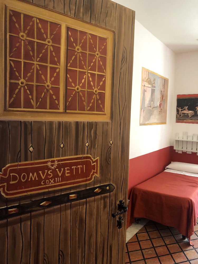 Standard Triple Room - Photo 6