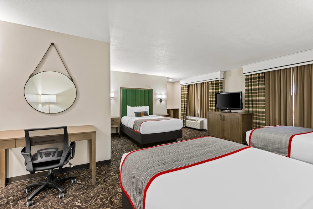 Standard Room, Multiple Beds, Non Smoking