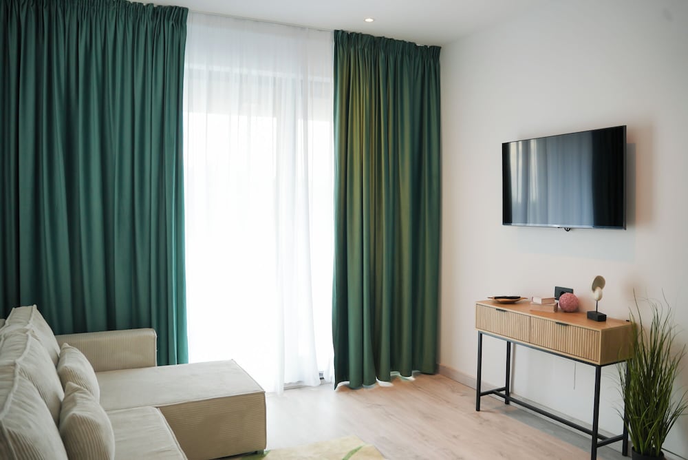 Family Apartment, Balcony, Lake View