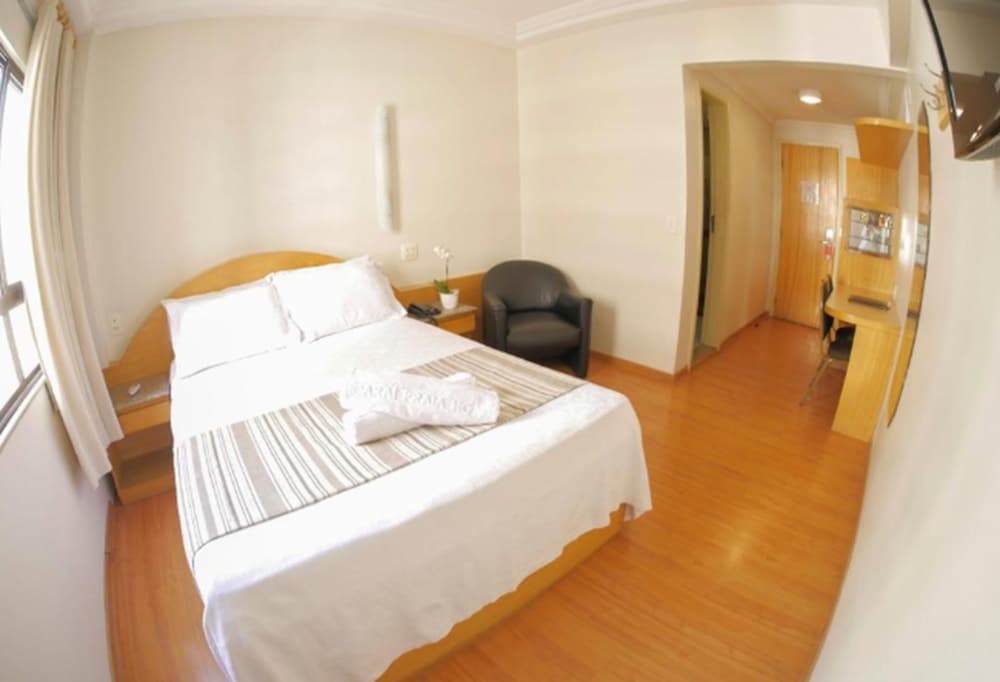Standard Double or Twin Room - Photo 2