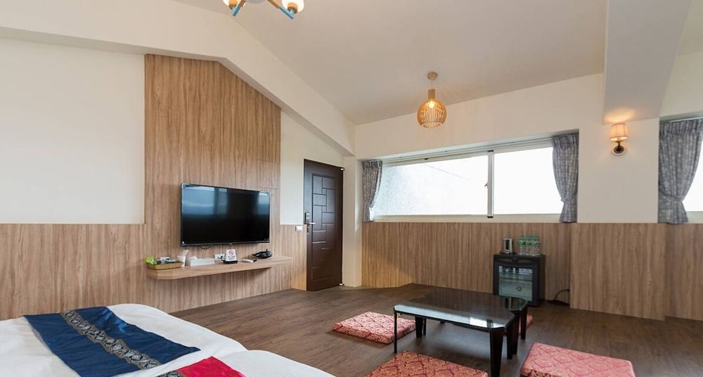 Gallery Room photo 2