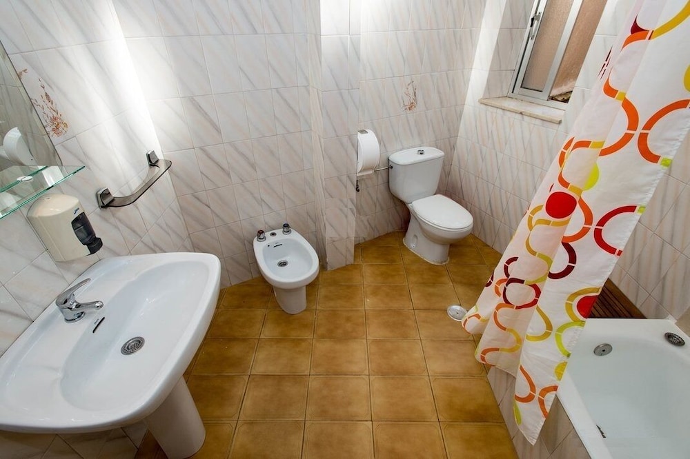 Basic Double Room photo 2