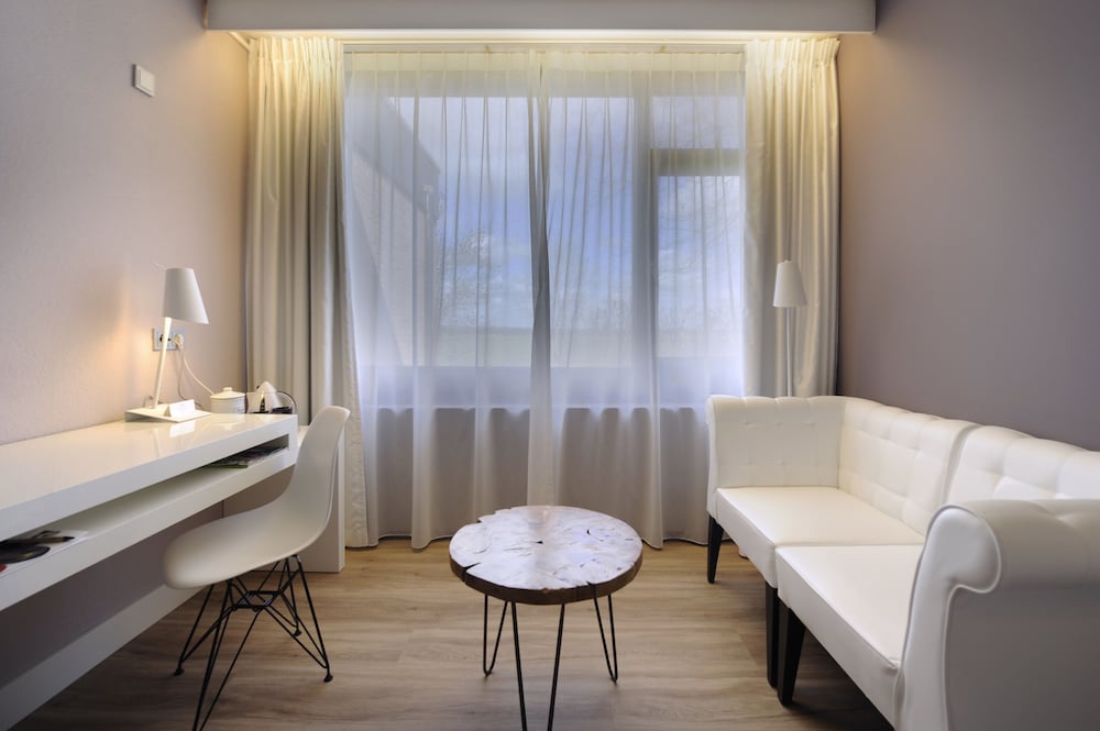 Comfort Room photo 2