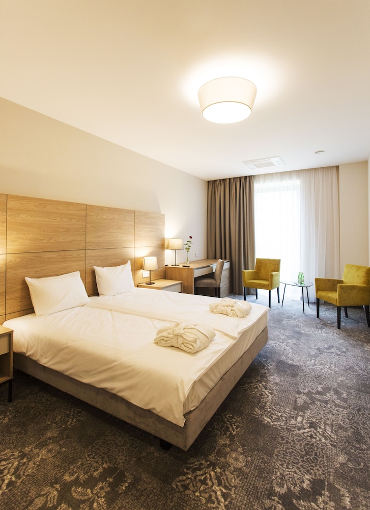 Standard Double or Twin Room photo 2