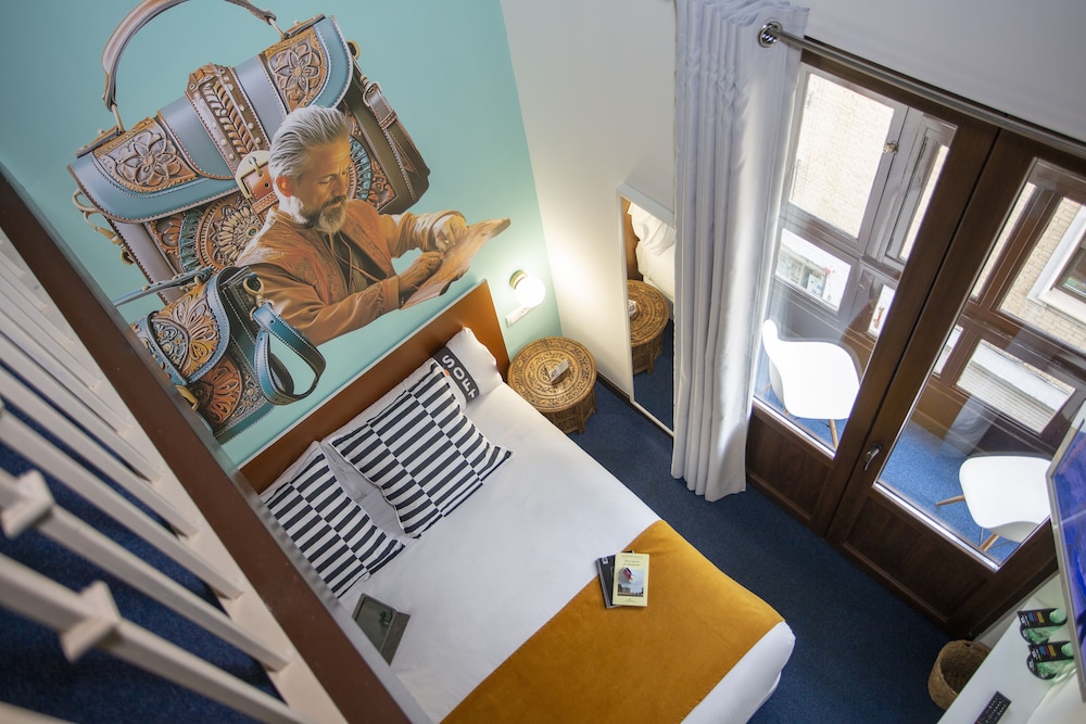 Family Quadruple Room, Balcony - Photo 1