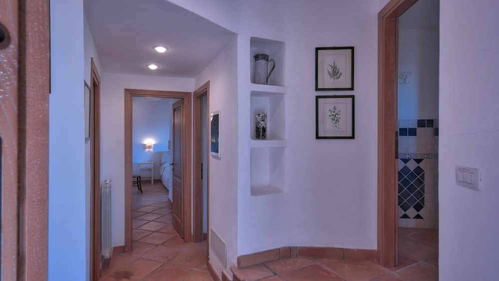 Villa, 4 Bedrooms (7 pax) photo 2