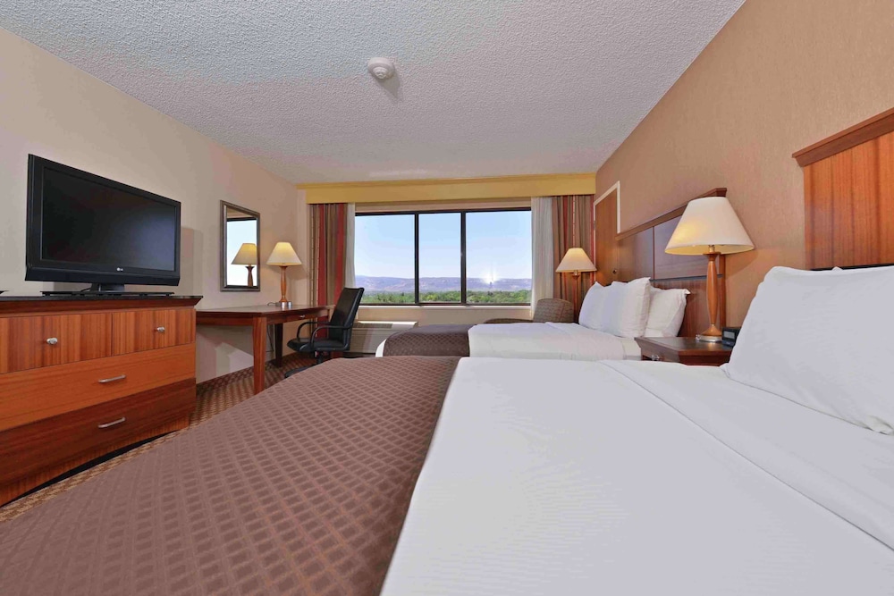 Standard Room, 2 Queen Beds - Photo 5