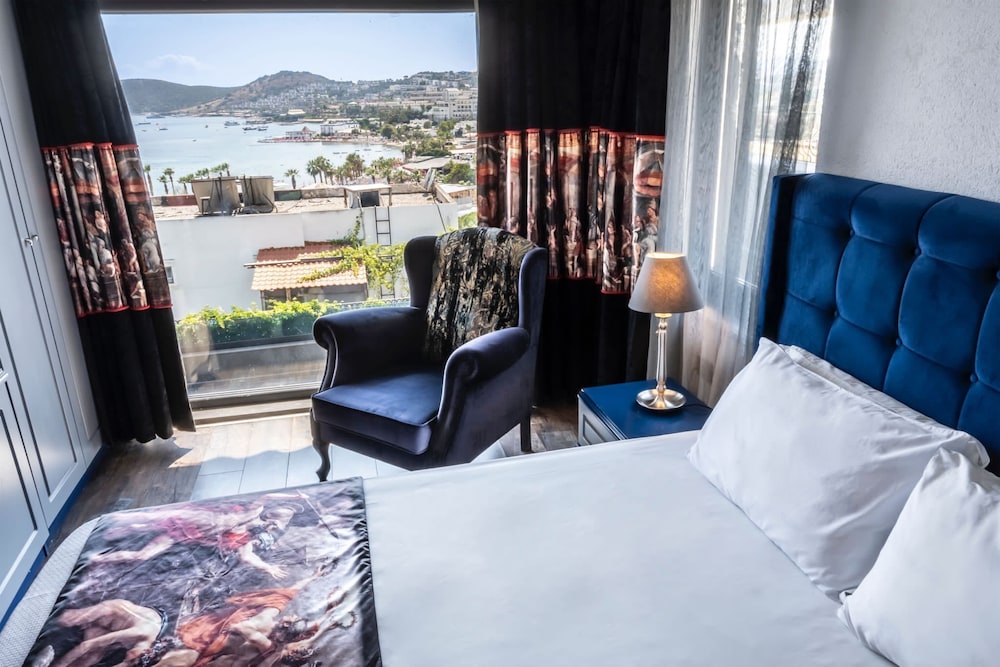 Design Room, 1 Queen Bed, Sea View photo 1