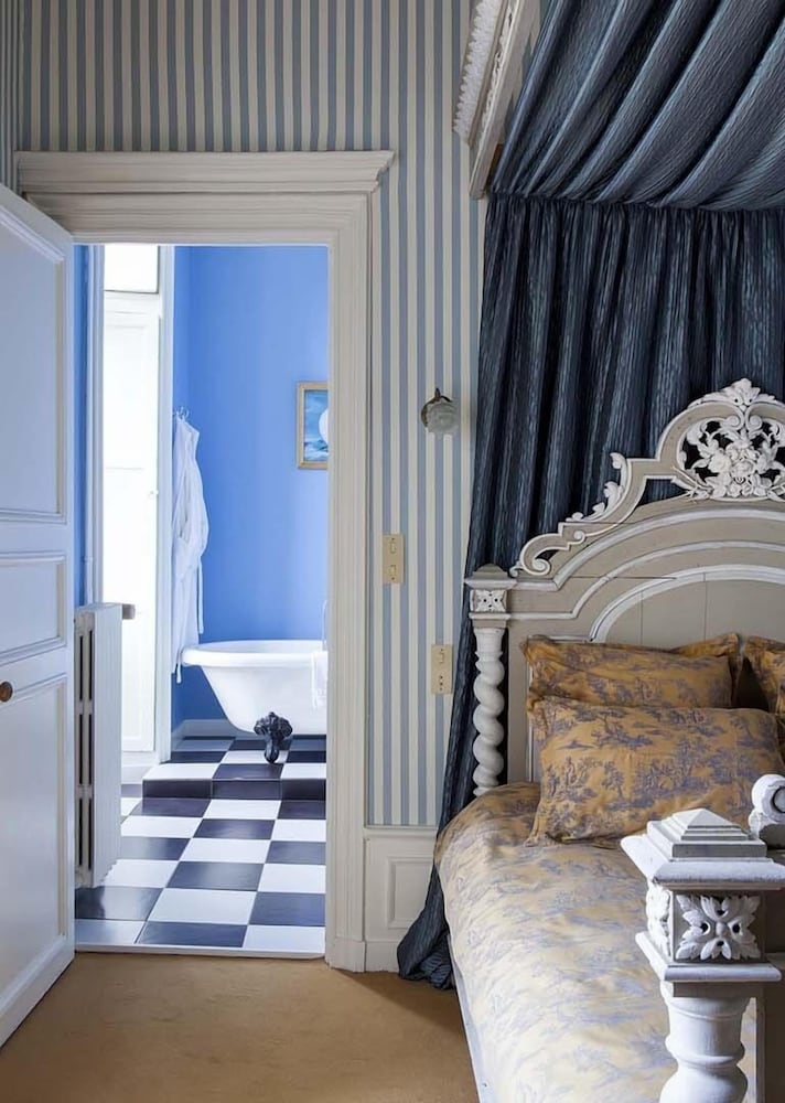 Deluxe Suite, 1 Queen Bed, Park View photo 3