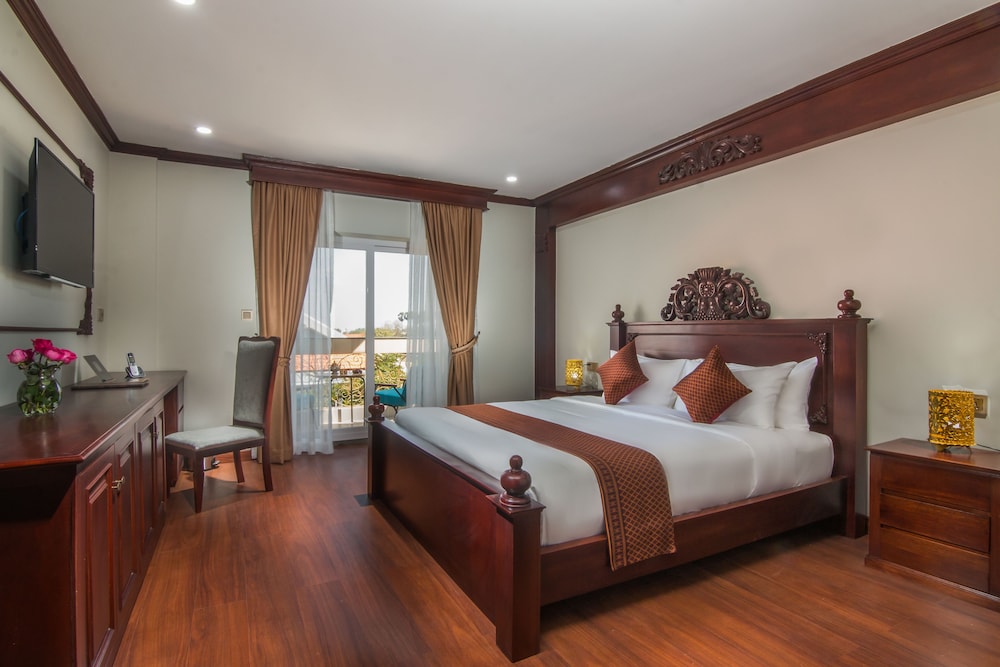 Premier Suite With Private Living Room - Kitchenette photo 1