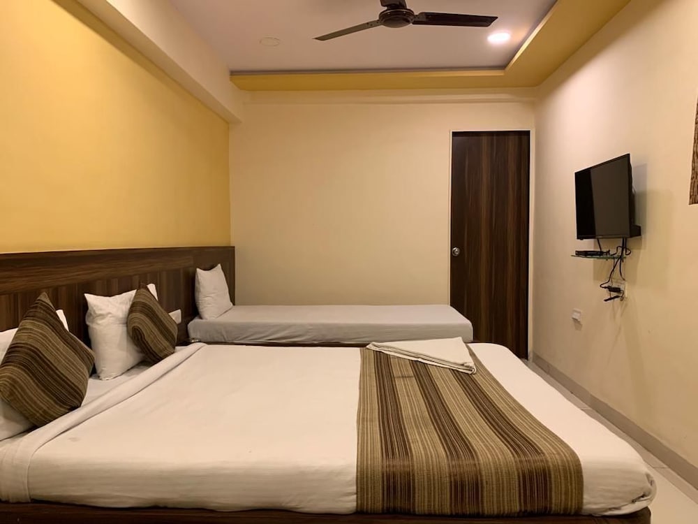 Superior Triple Room - Photo 10