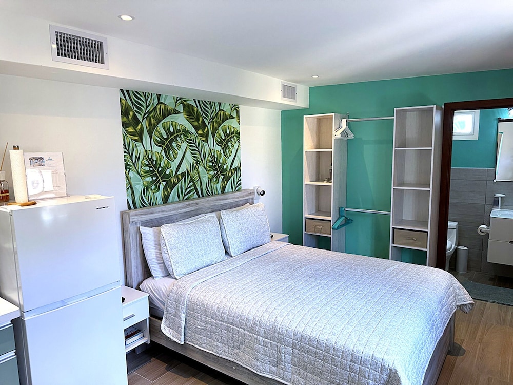 Junior Studio Suite