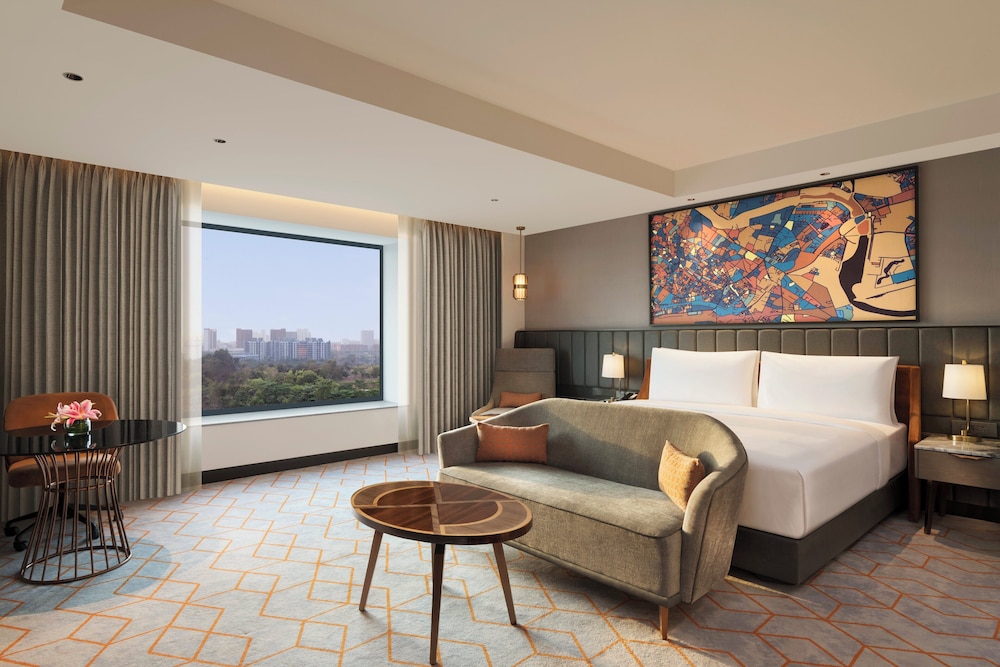 Junior Suite, 1 King Bed photo 1