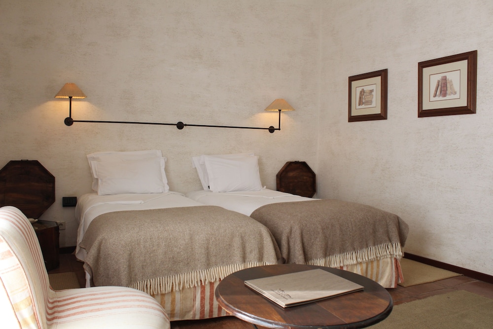 Classic Twin Room - Photo 3