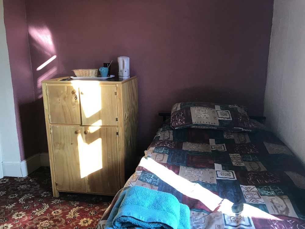 Single Room photo 2