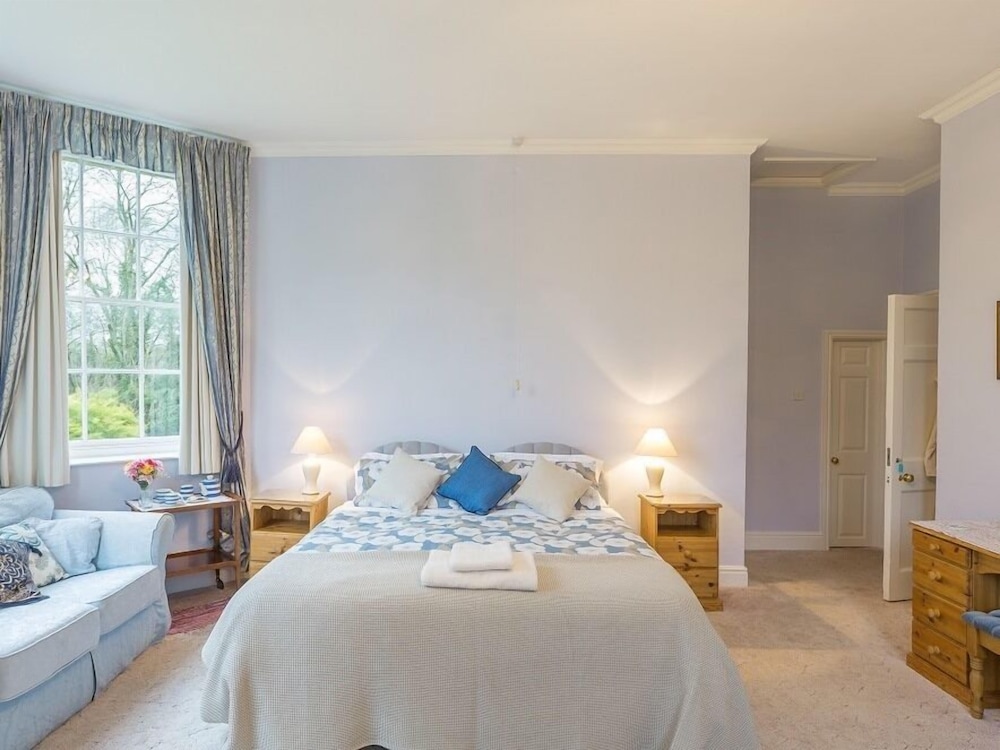 Double Room, Ensuite, Garden View (blue room) photo 2