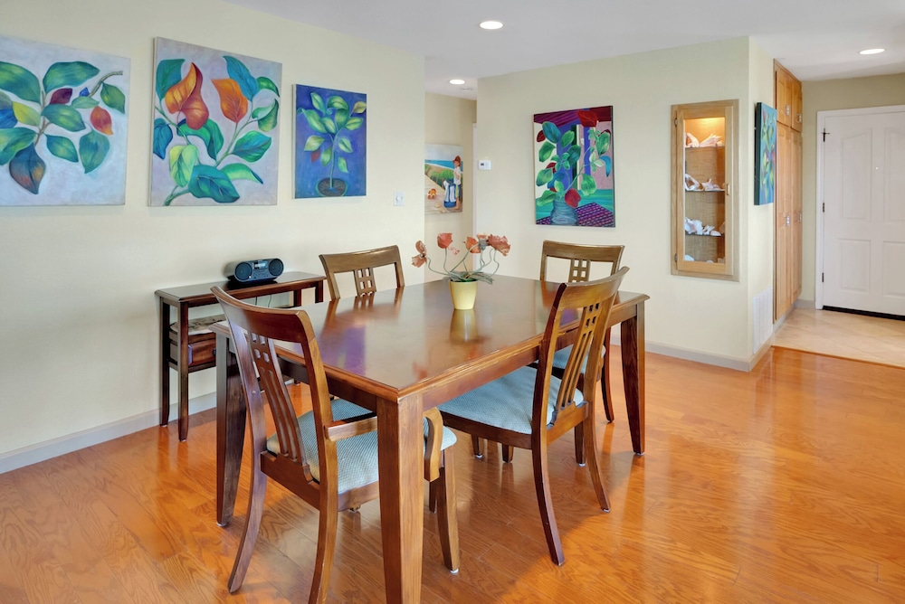House, 2 Queen Beds, Patio, Ocean View (Cypress Cottage) photo 2