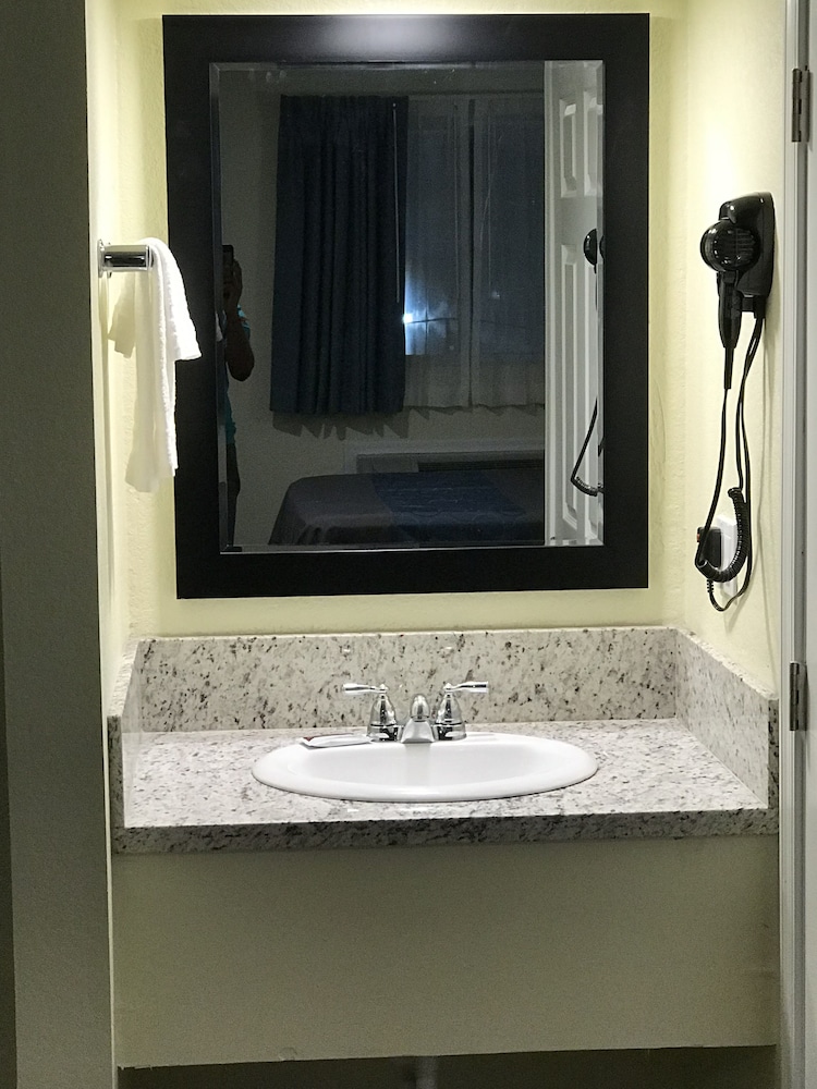 Deluxe Single Room photo 3