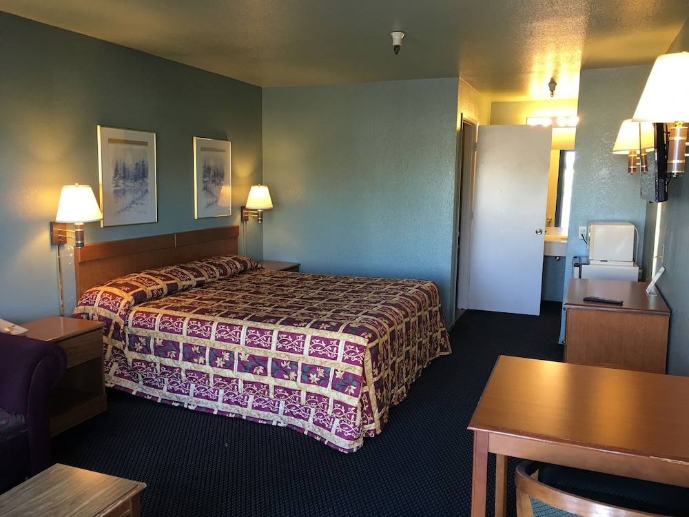 Standard Room photo 2