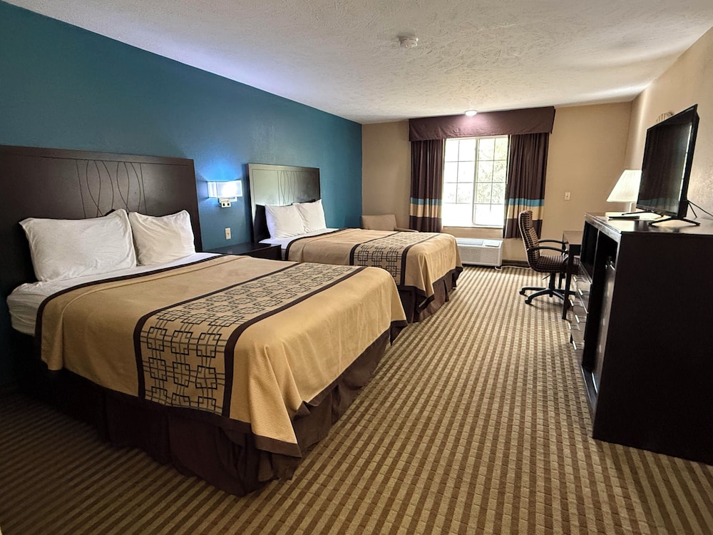 Deluxe Double Room, 2 Queen Beds photo 1