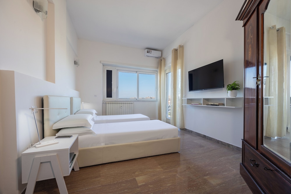 Superior Double Room, City View