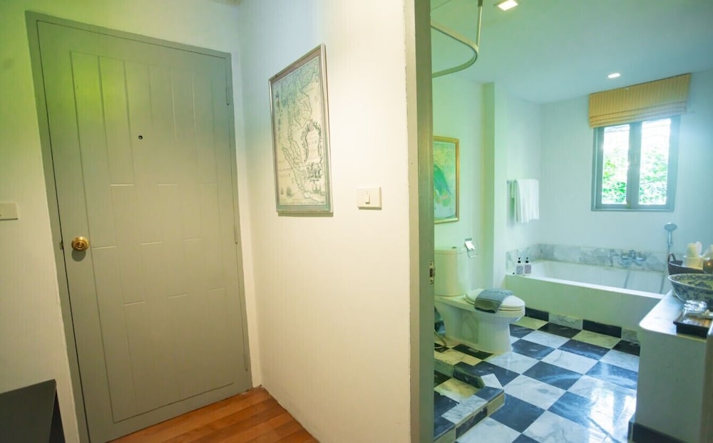 Deluxe 2 Bedrooms - Photo 9