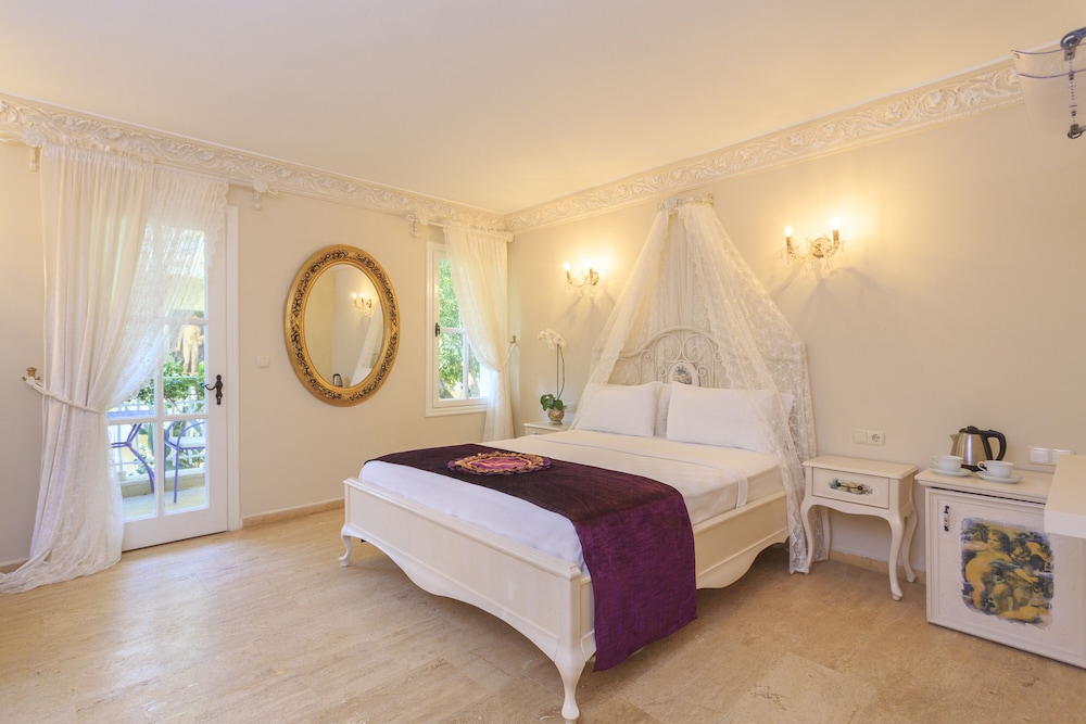 Deluxe Room, Garden View