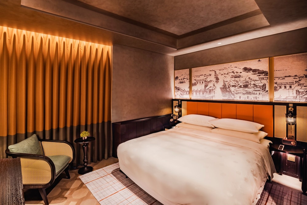 Classic Room, 1 Queen Bed, City View photo 2
