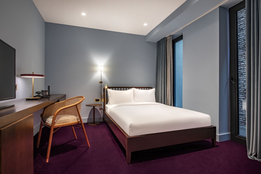 Bazzar Accessible Room