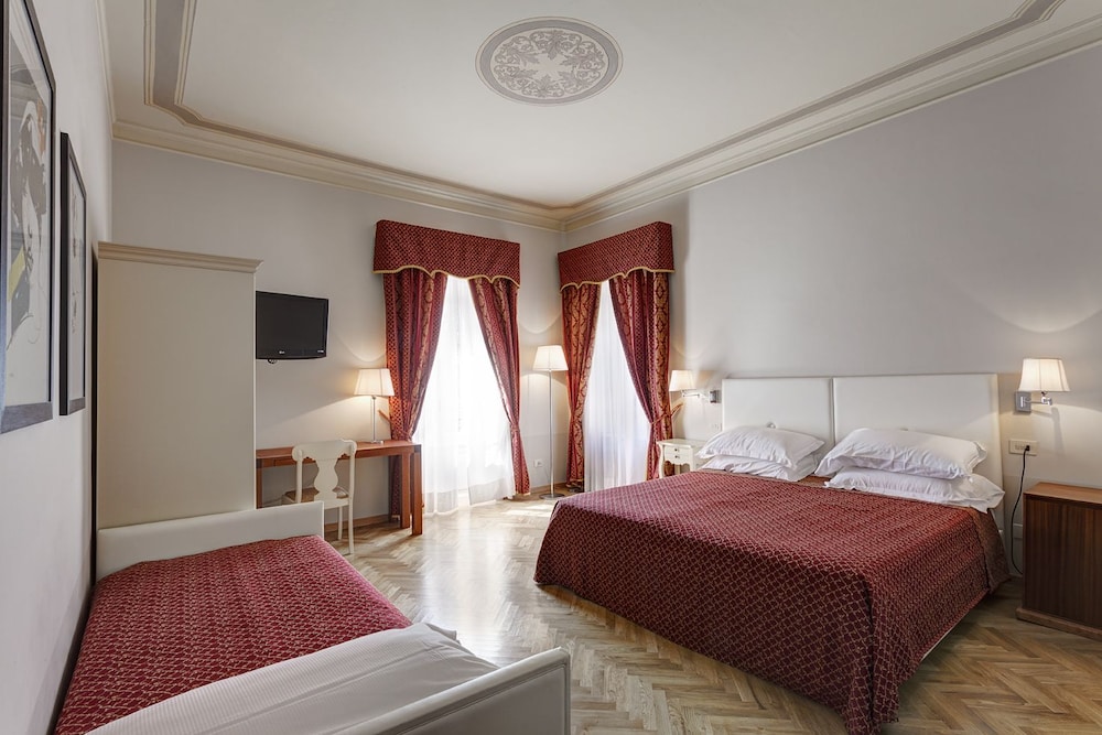 Triple Room - Photo 1