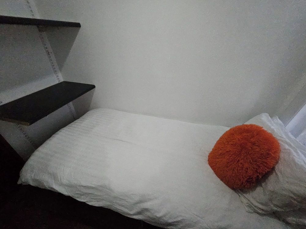 Standard Single Room, 1 Twin Bed (Shared) photo 3