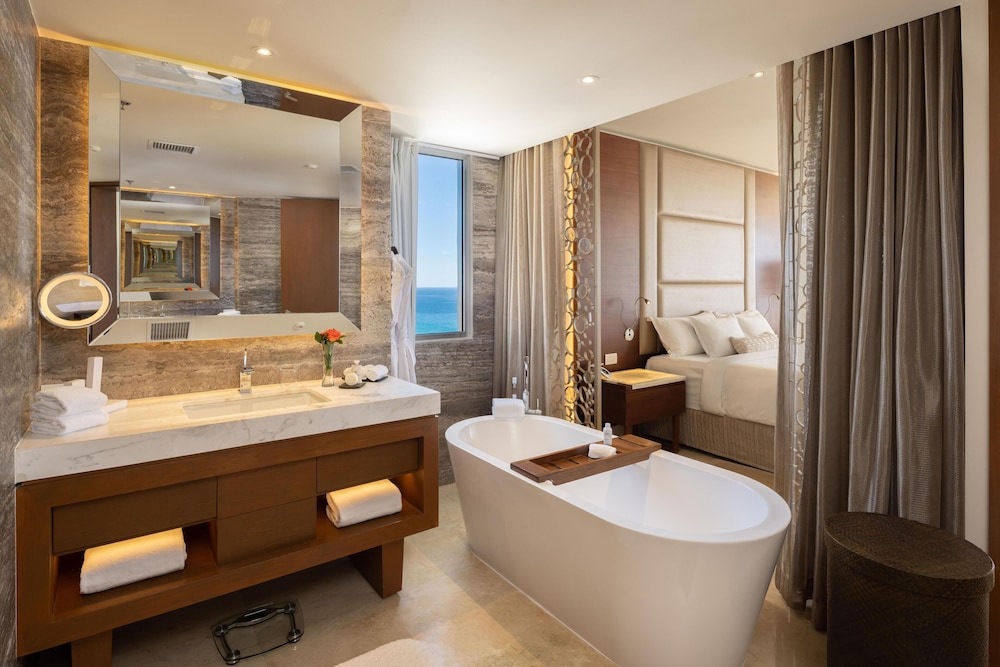 Royale Junior Suite Ocean View