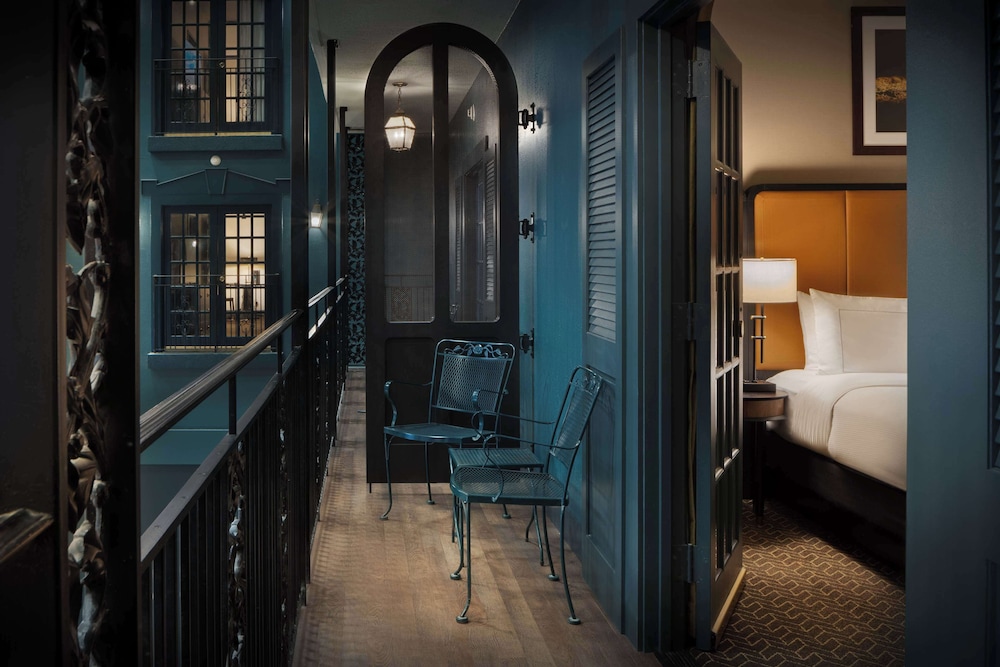 Two Room Suite, 1 King Bed with Sofa Bed, Balcony Interior View