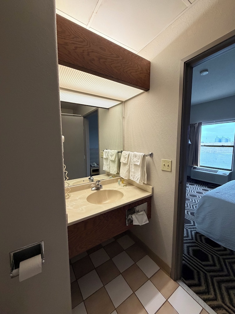 Deluxe Single Room, 1 Queen Bed, Non Smoking photo 2