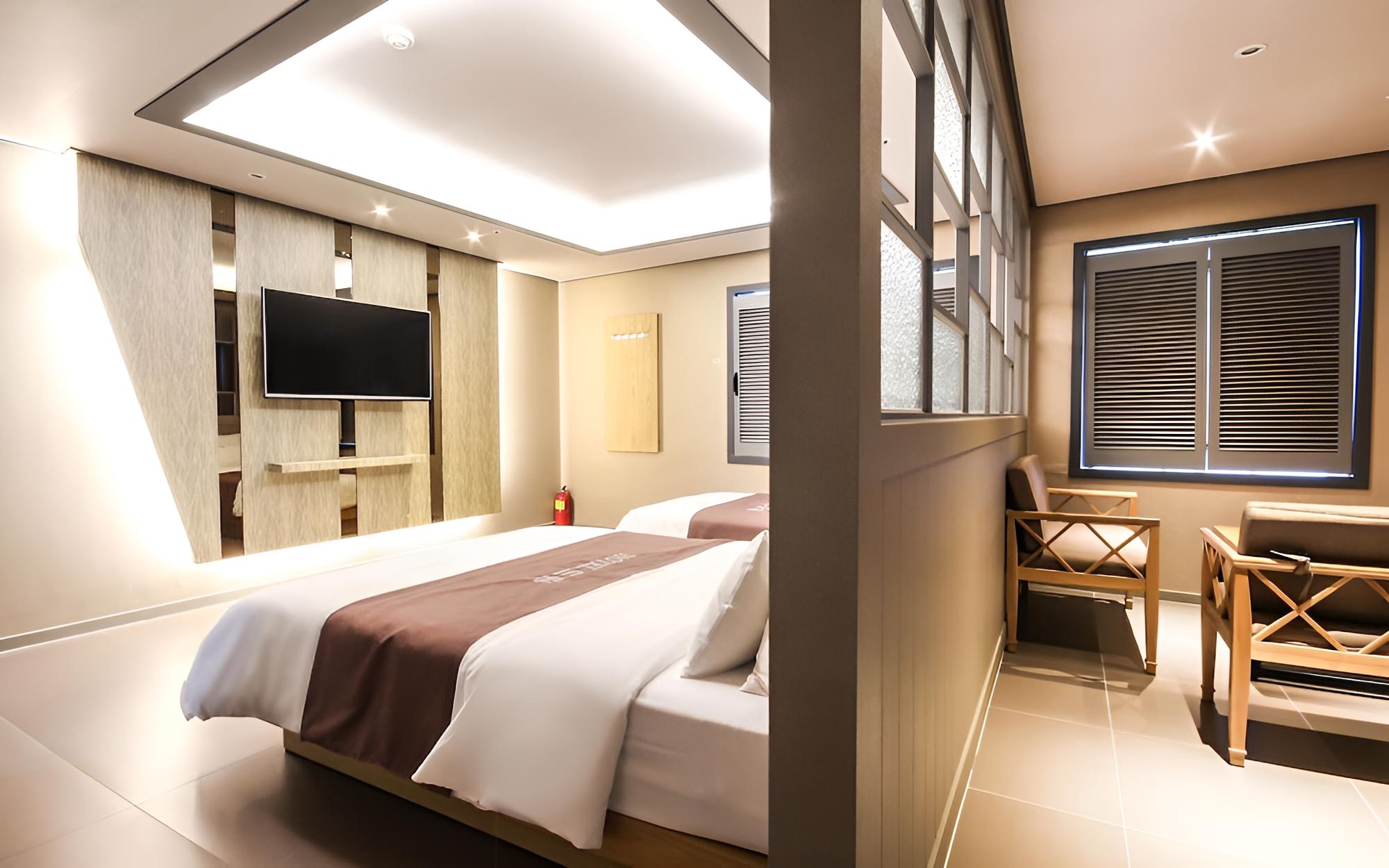 Room (VIP Twin (Lake View)) photo 3