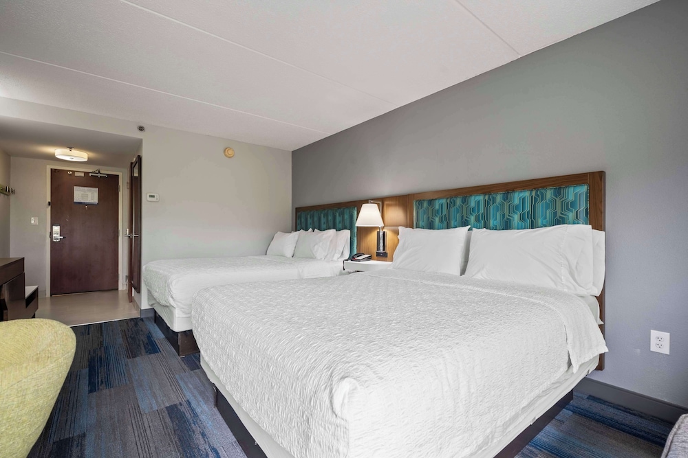 Two queen beds - Photo 3