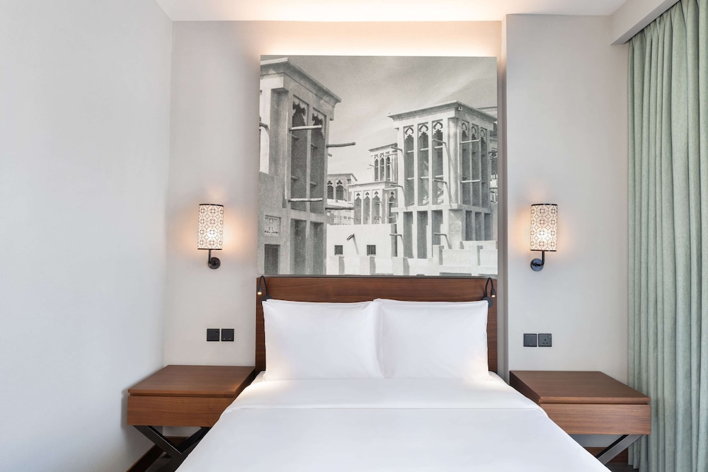 Room, 1 Queen Bed, Accessible (Souq View) photo 2