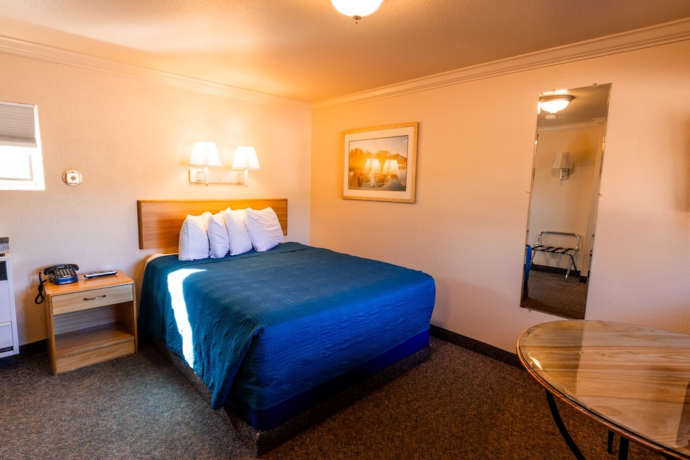 Classic Room, 1 Queen Bed