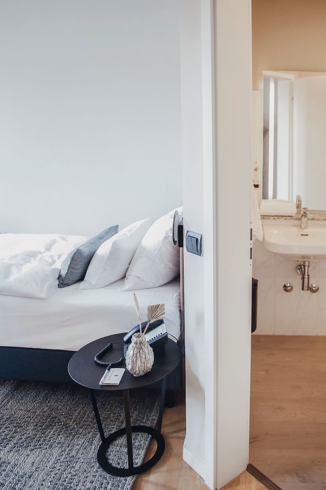 Comfort Single Room, City View photo 1