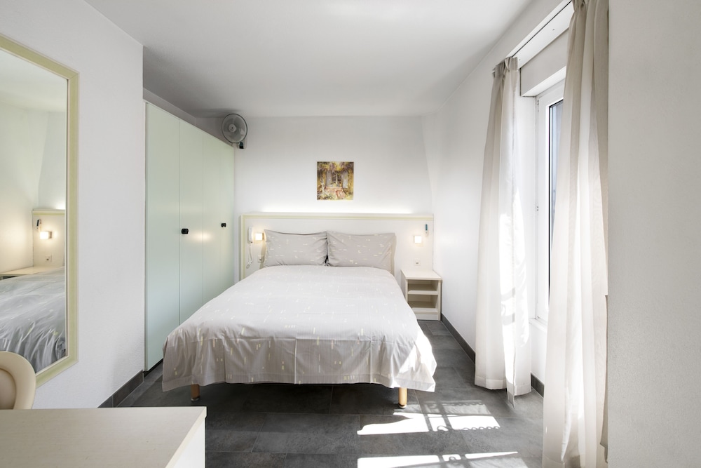 Standard Double Room Single Use photo 1