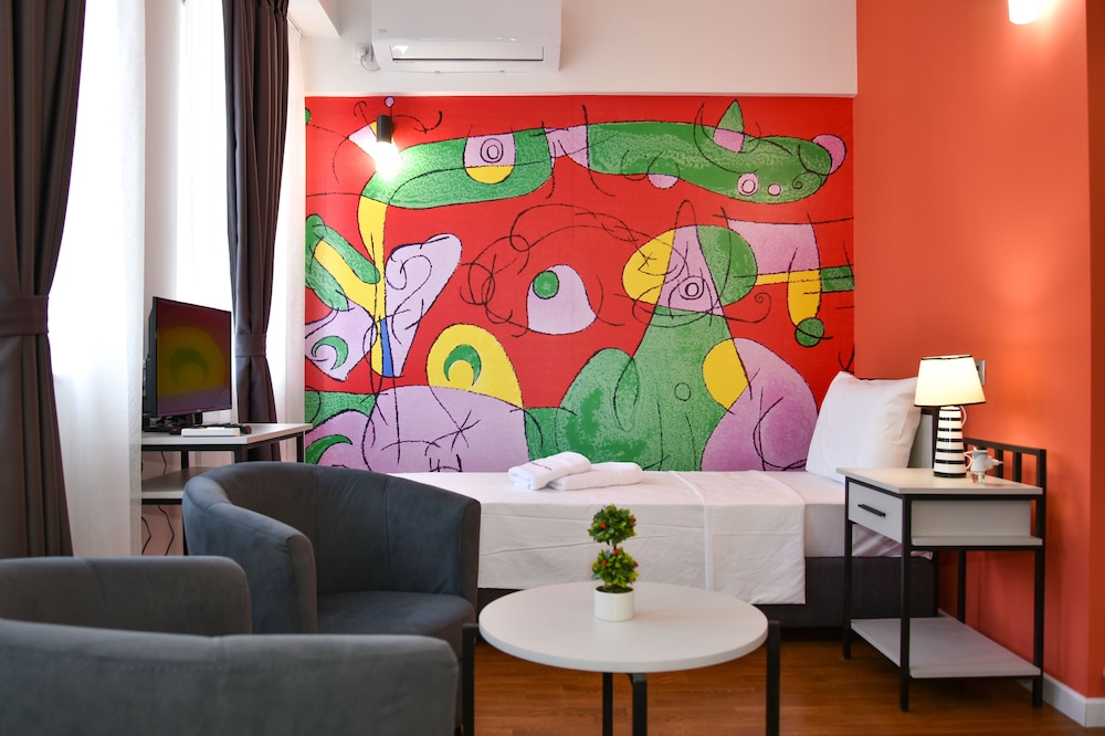 Classic Double or Twin Room - Photo 11